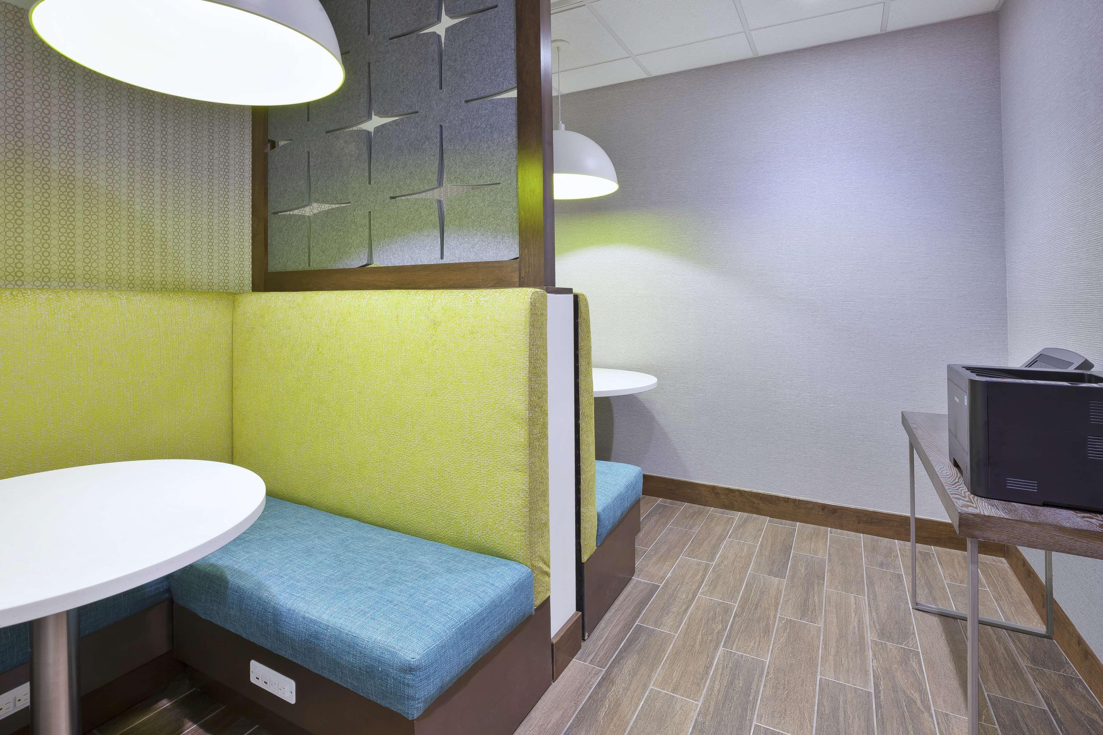 Hampton Inn & Suites Grandville Grand Rapids South Екстериор снимка