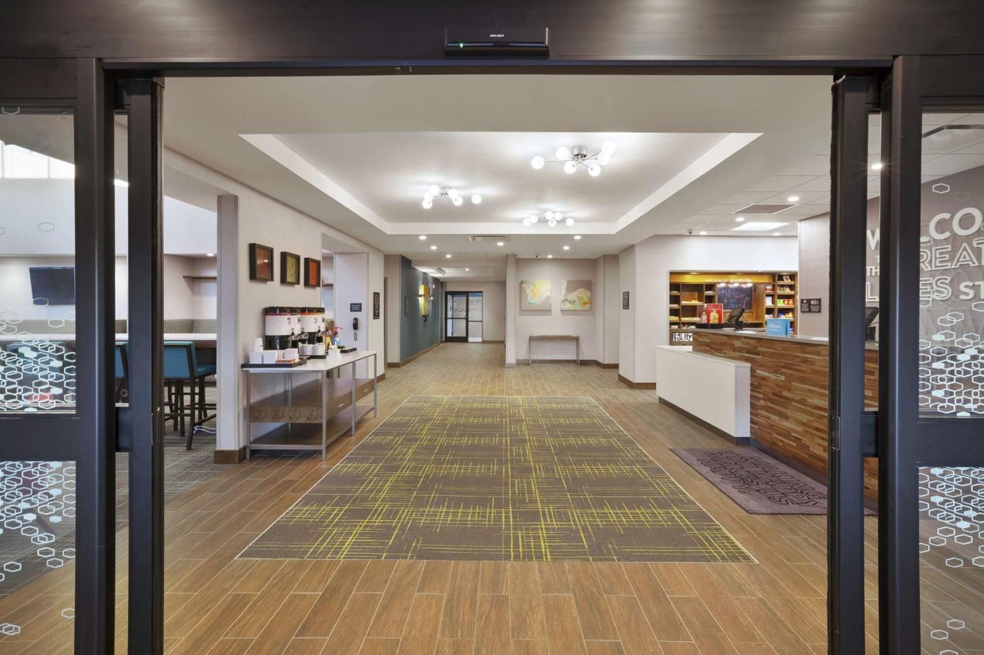 Hampton Inn & Suites Grandville Grand Rapids South Екстериор снимка